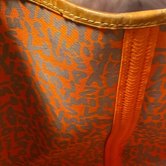 EUC❤️Louis Vuitton Orange Graffiti NF Gm - Picture 12 of 16